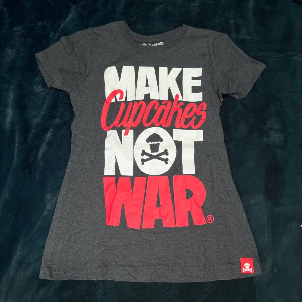 Johnny Cupcakes 'Cupcakes Not War' Edition T-Shirt / Medium